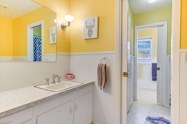 224 Circle HVN, Canyon Lake, TX 78133