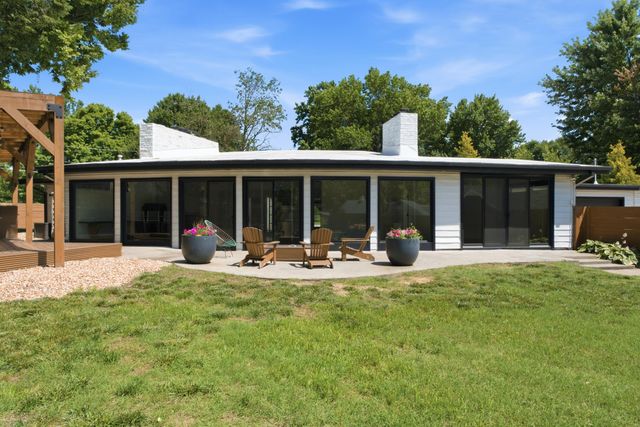 809 E Linwood Drive, Springfield, MO 65807