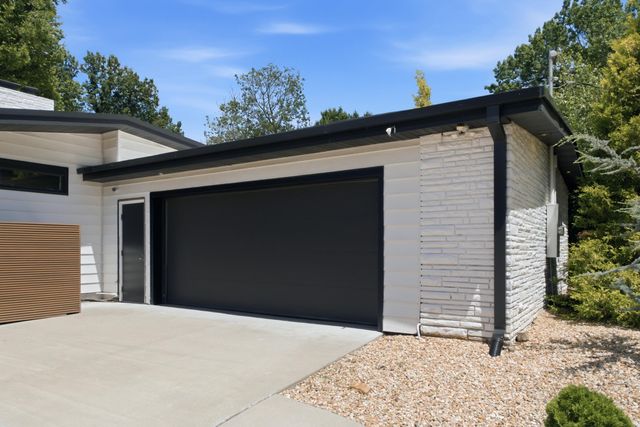 809 E Linwood Drive, Springfield, MO 65807