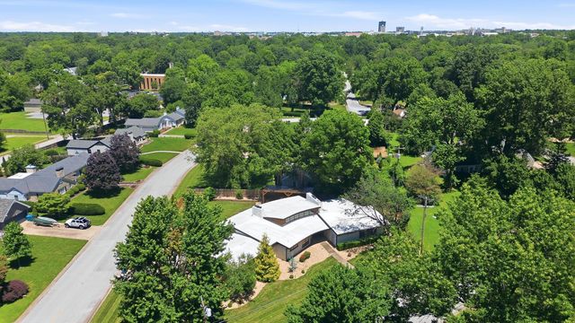 809 E Linwood Drive, Springfield, MO 65807