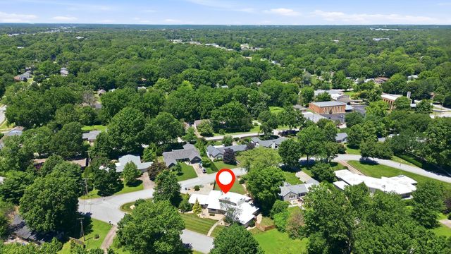 809 E Linwood Drive, Springfield, MO 65807