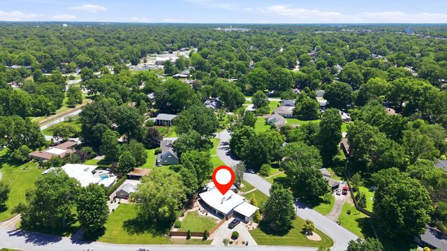809 E Linwood Drive, Springfield, MO 65807