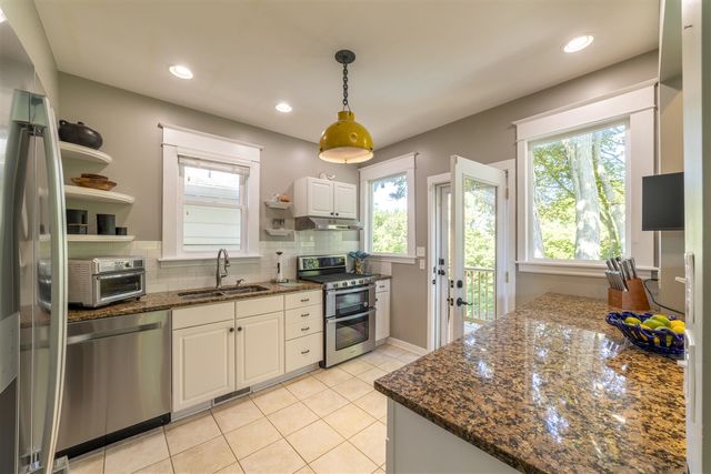 1022 Lake Boulevard, Saint Joseph, MI 49085