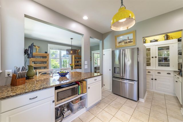1022 Lake Boulevard, Saint Joseph, MI 49085