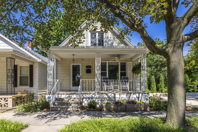 1022 Lake Boulevard, Saint Joseph, MI 49085
