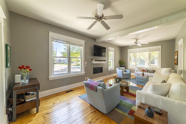 1022 Lake Boulevard, Saint Joseph, MI 49085