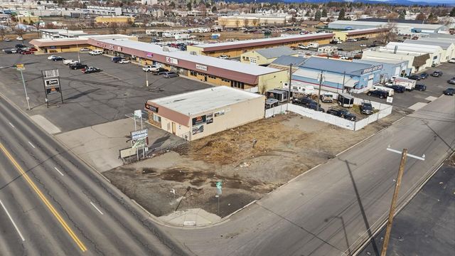 1327 E Francis Ave, Spokane, WA 99216