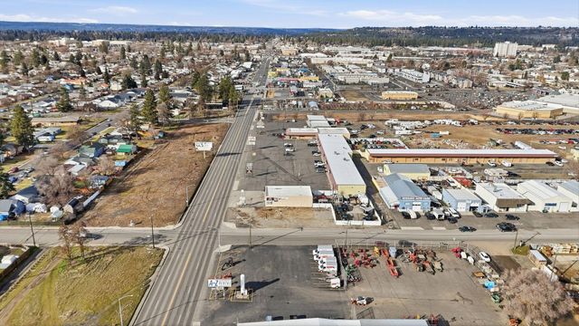 1327 E Francis Ave, Spokane, WA 99216