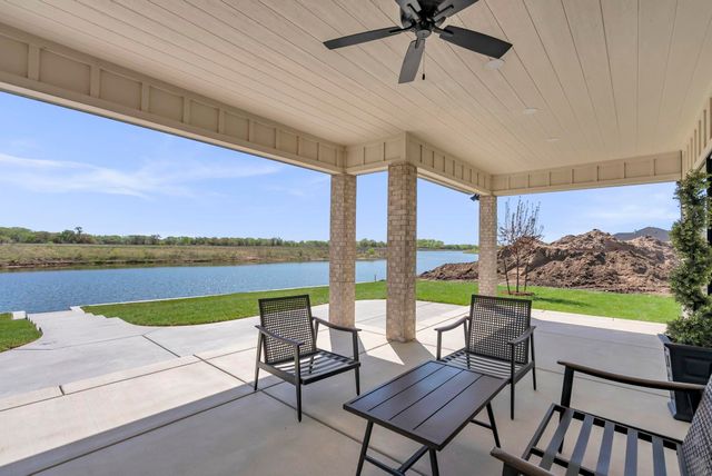 8317 Waterway Ct, Maize, KS 67101