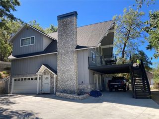 1050 Carousel, Lake Arrowhead, CA 92352