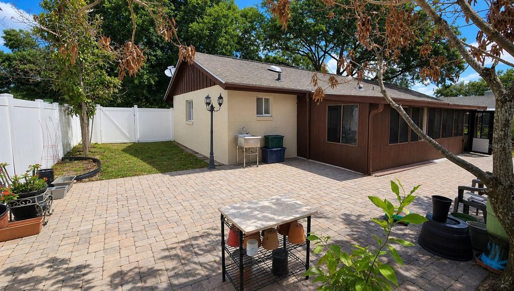 Image 17 of property listing at 1718 BRUCE STREET, Kissimmee, FL 34741