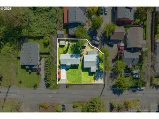 236 Ne 156TH Ave A & B, Portland, OR 97230
