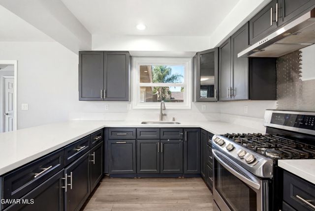 10426 Kester, Mission Hills, CA 91345