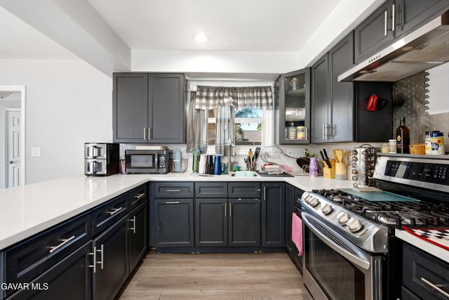 10426 Kester, Mission Hills, CA 91345