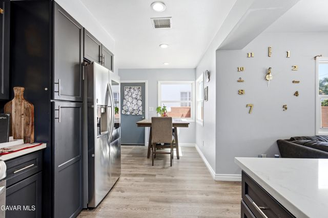 10426 Kester, Mission Hills, CA 91345