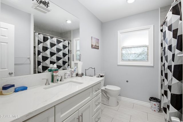10426 Kester, Mission Hills, CA 91345