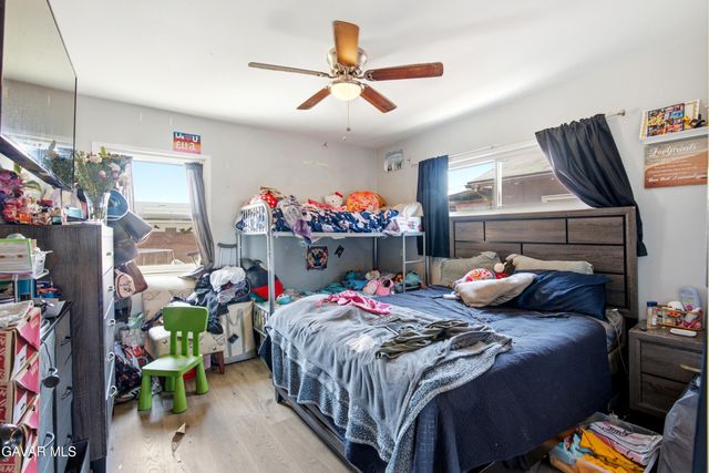 10426 Kester, Mission Hills, CA 91345