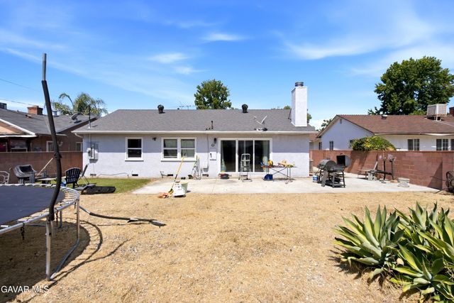 10426 Kester, Mission Hills, CA 91345