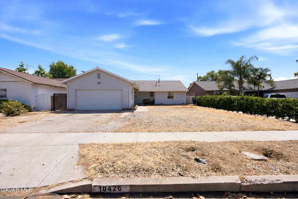 10426 Kester, Mission Hills, CA 91345