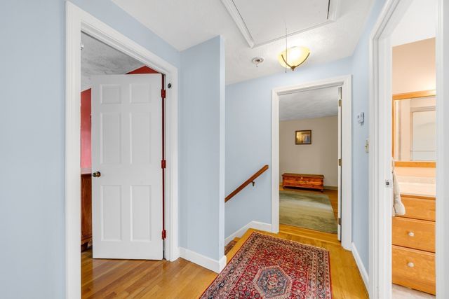 90 Lacy, North Andover, MA 01845