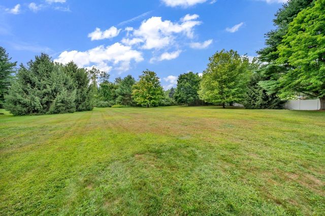 90 Lacy, North Andover, MA 01845