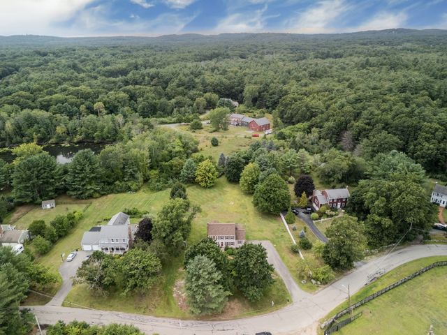 90 Lacy, North Andover, MA 01845