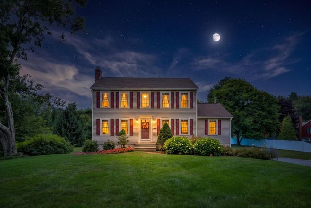 90 Lacy, North Andover, MA 01845