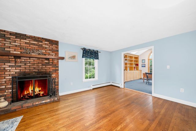 90 Lacy, North Andover, MA 01845