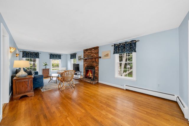 90 Lacy, North Andover, MA 01845