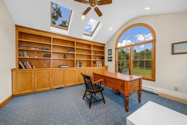 90 Lacy, North Andover, MA 01845