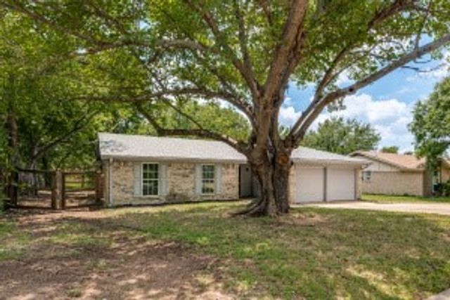 7821 Kermit Avenue, Fort Worth, TX 76116