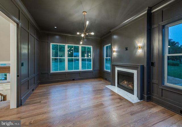 11 HARVEY LN, Malvern, PA 19355