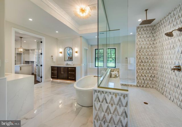 11 HARVEY LN, Malvern, PA 19355