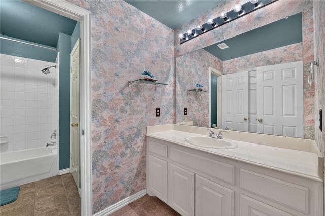 4816 Bellflower Way, Fort Worth, TX 76123