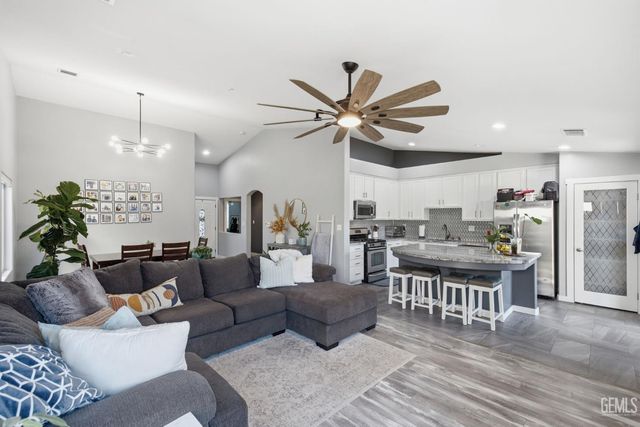 13202 Yampa River Street, Bakersfield, CA 93314
