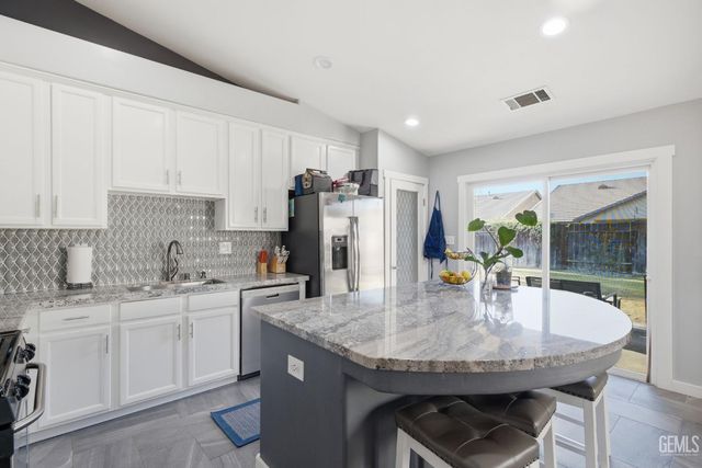 13202 Yampa River Street, Bakersfield, CA 93314
