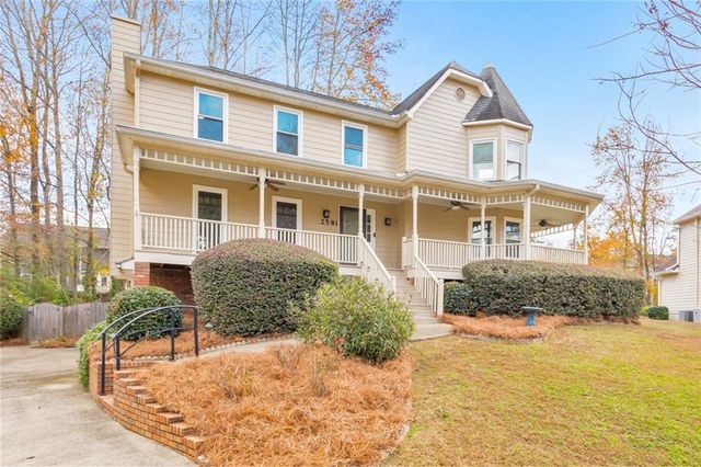 2581 Oak Village NE Place, Marietta, GA 30062