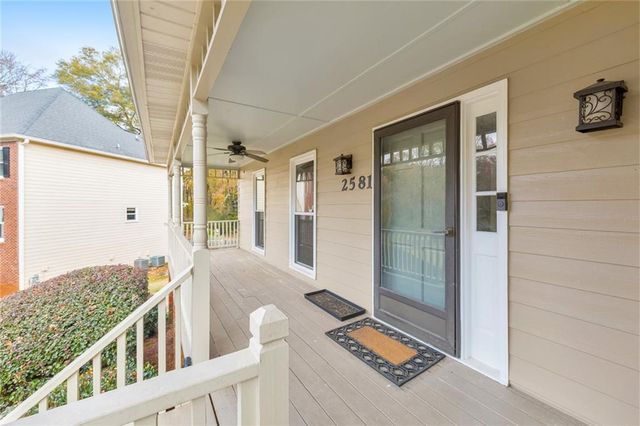 2581 Oak Village NE Place, Marietta, GA 30062