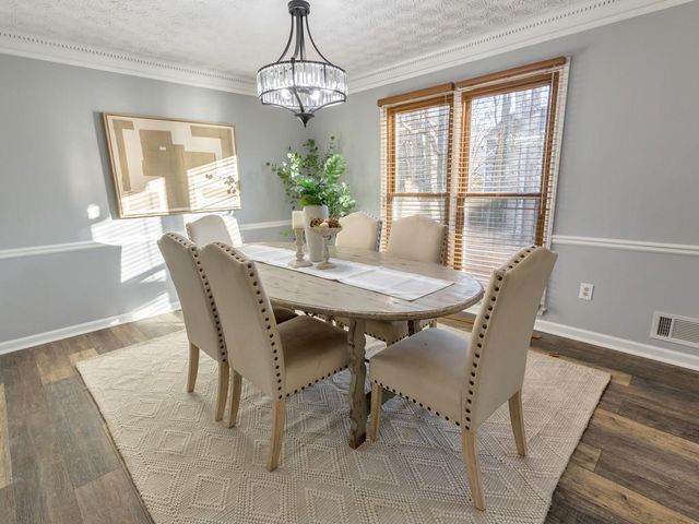 2581 Oak Village NE Place, Marietta, GA 30062