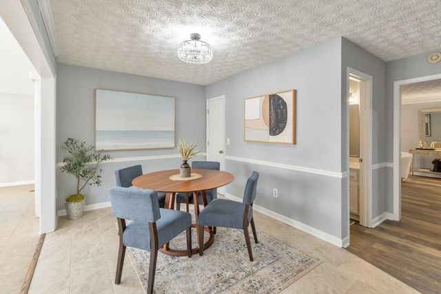 2581 Oak Village NE Place, Marietta, GA 30062