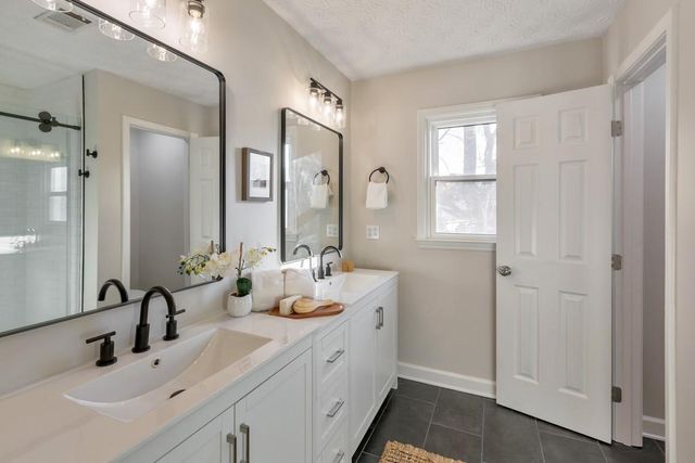 2581 Oak Village NE Place, Marietta, GA 30062