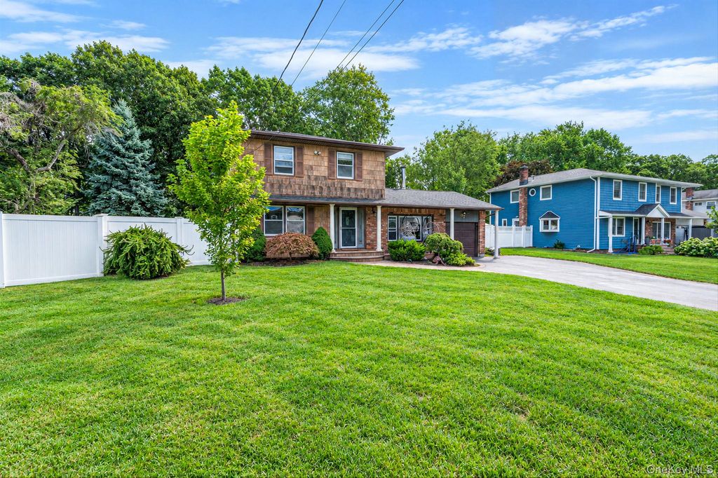 87 Wexford Drive, Oakdale, NY 11769 — photo 3