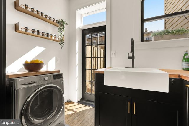 1237 POTOMAC AVE SE, Washington, DC 20003