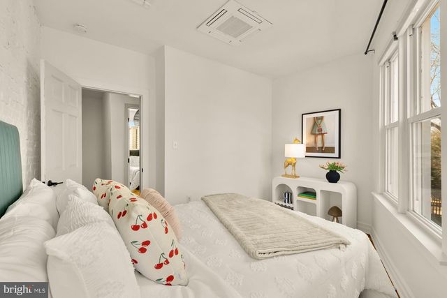 1237 POTOMAC AVE SE, Washington, DC 20003