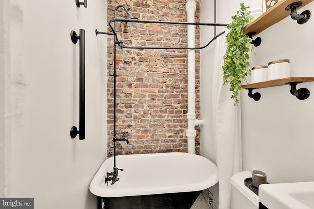 1237 POTOMAC AVE SE, Washington, DC 20003