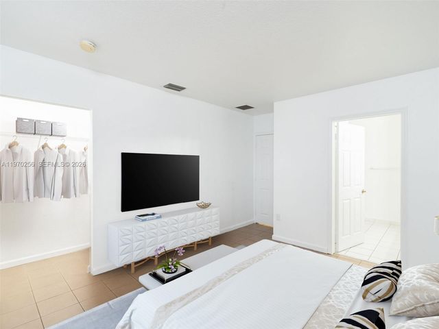 17333 NW 7 AV 107, Miami Gardens, FL 33169