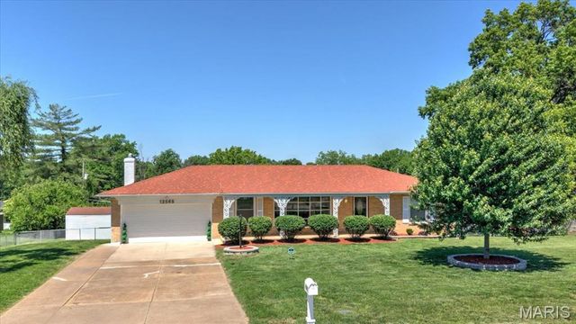 12565 Old Jamestown Road, Black Jack, MO 63033
