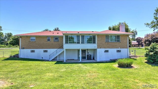 12565 Old Jamestown Road, Black Jack, MO 63033