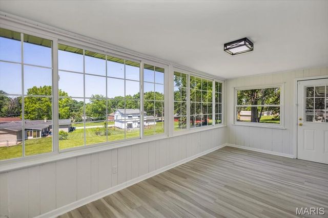 12565 Old Jamestown Road, Black Jack, MO 63033