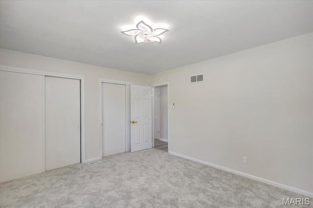 12565 Old Jamestown Road, Black Jack, MO 63033